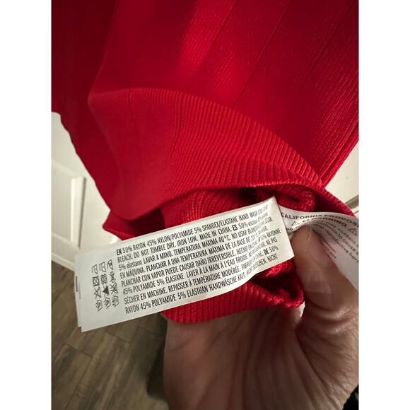 Endless Rose Women's Red Shank Button Knit Crew Neck Mini Dress Size Medium - Picture 6 of 9